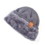 Ellis&Carter Knitted Plush Beanie